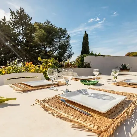 Vila Notre Maison De *