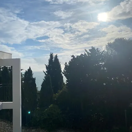 Vila Notre Maison De *